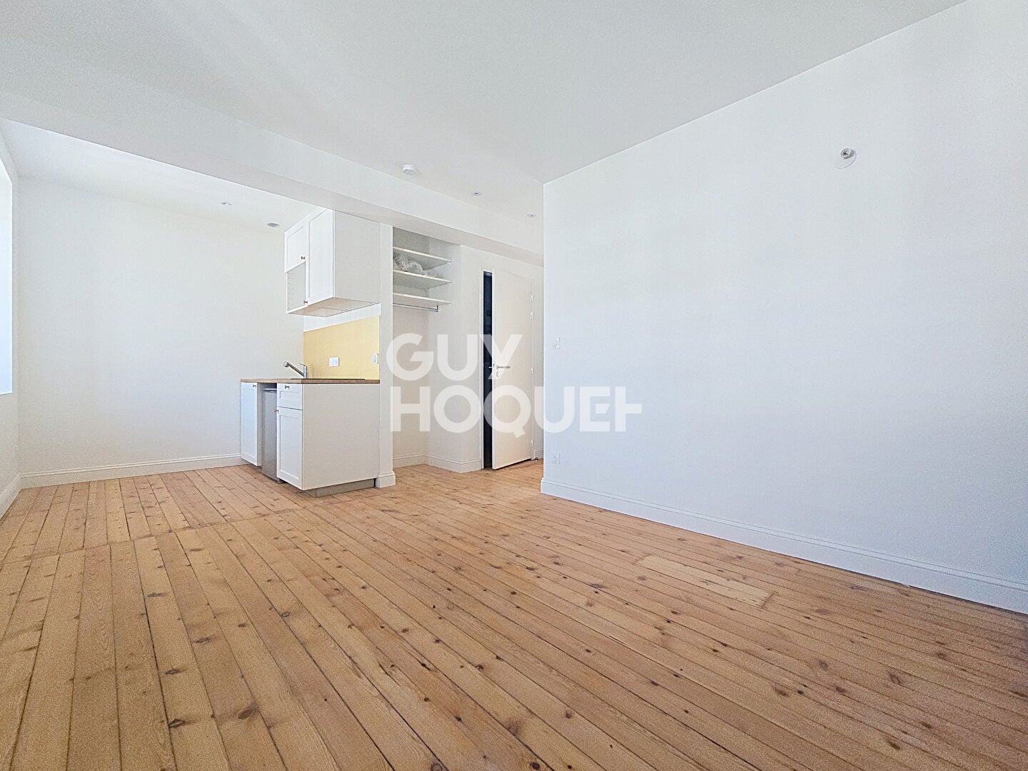 Flat Rue Kergorju in Brest