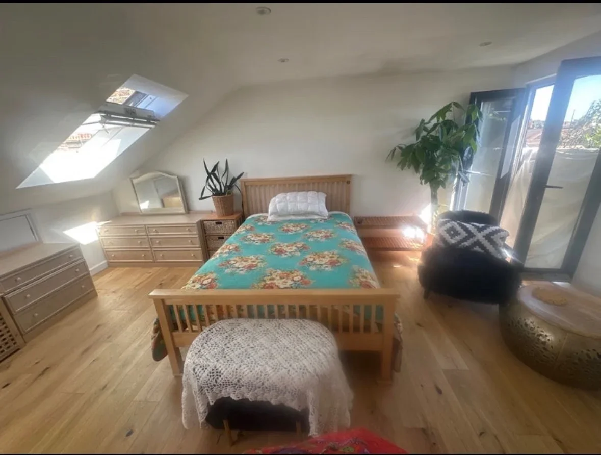 Room Elmer Road in Greater London