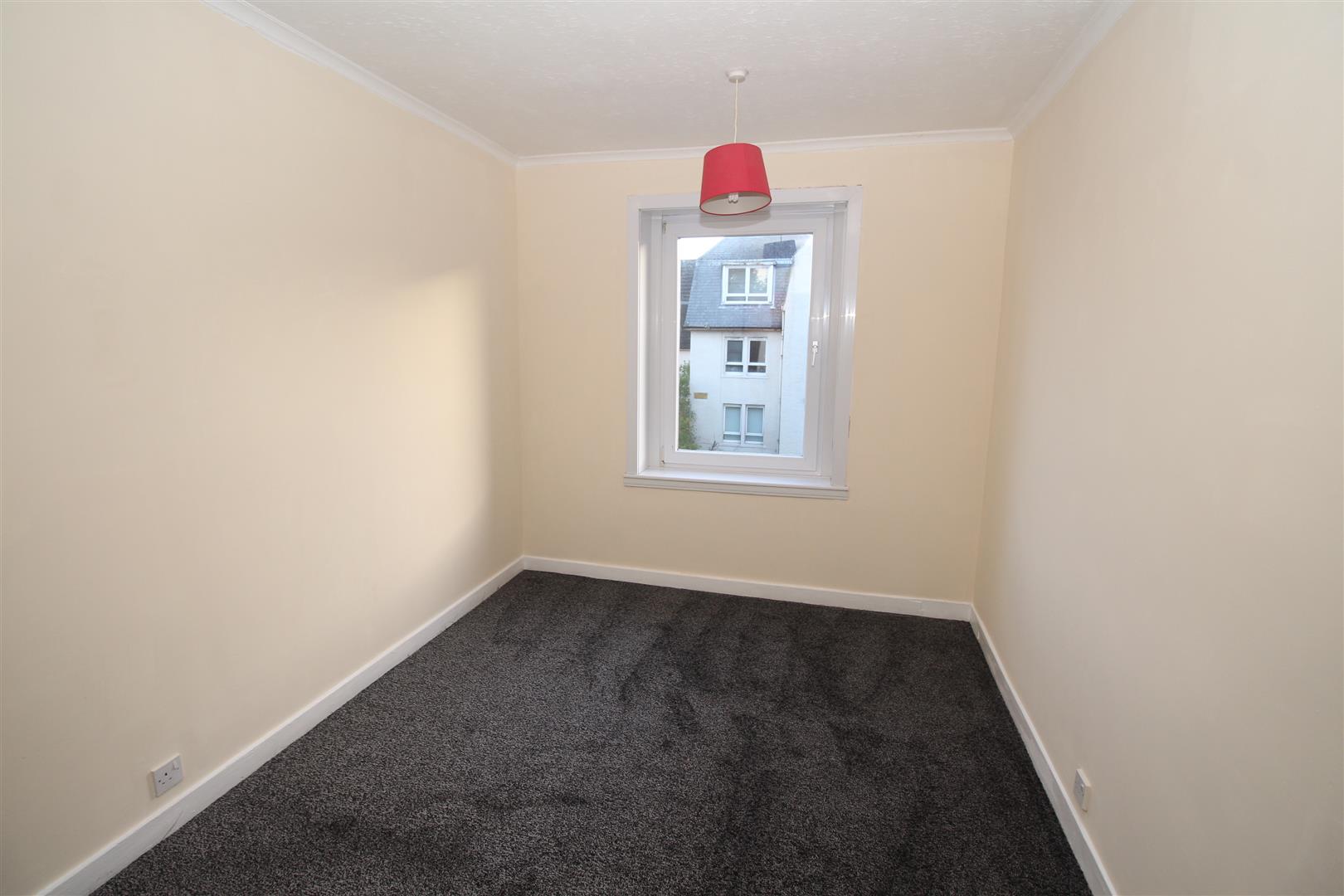 Flat Lemmon Street in Greenock