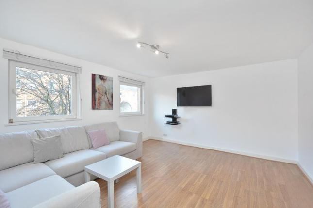 Room Cyclops Mews in Greater London