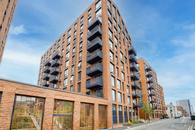 Flat Lower Loveday Street in Birmingham