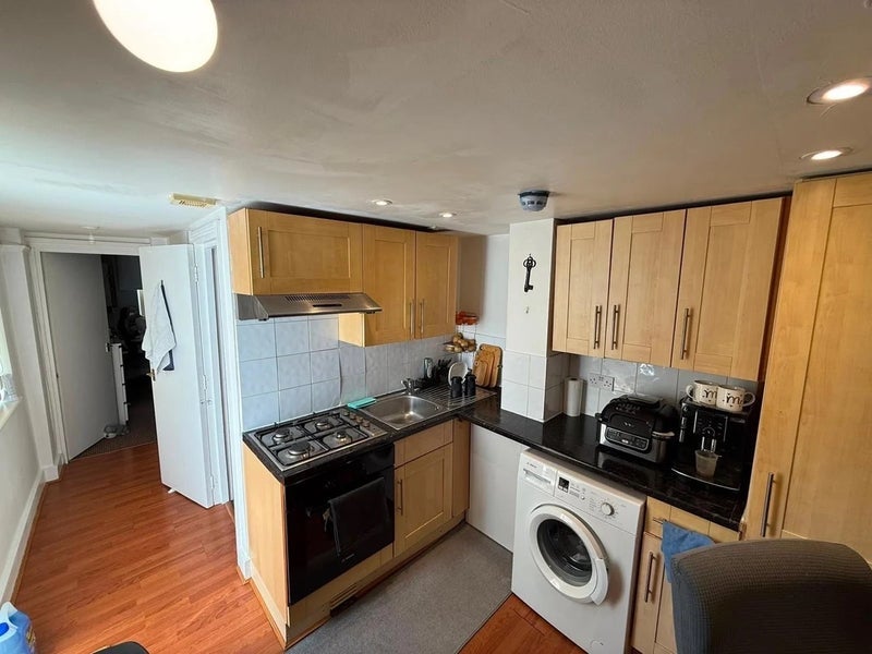Flat Beulah Road in Greater London