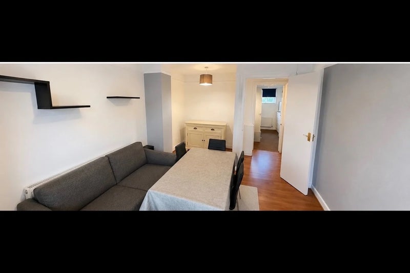 Flat Beulah Road in Greater London