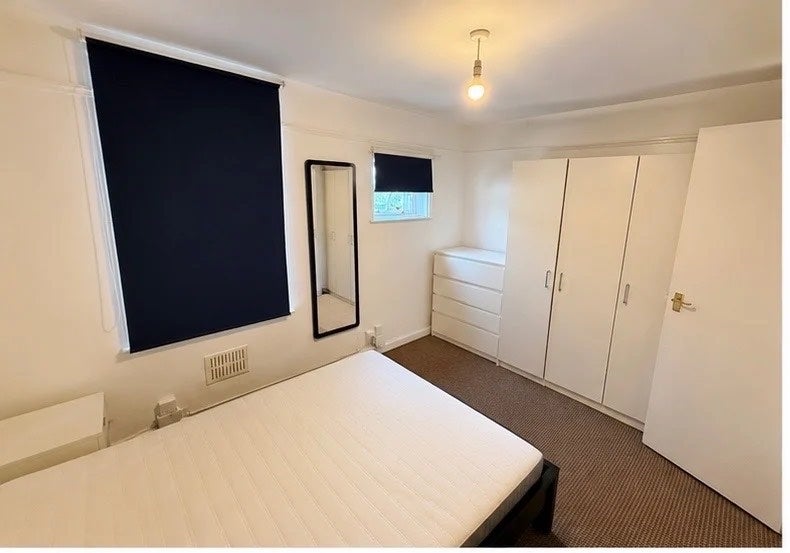 Flat Beulah Road in Greater London