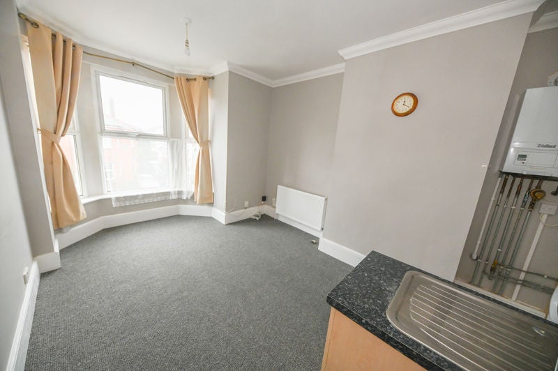 Flat Worthing Road in Portsmouth