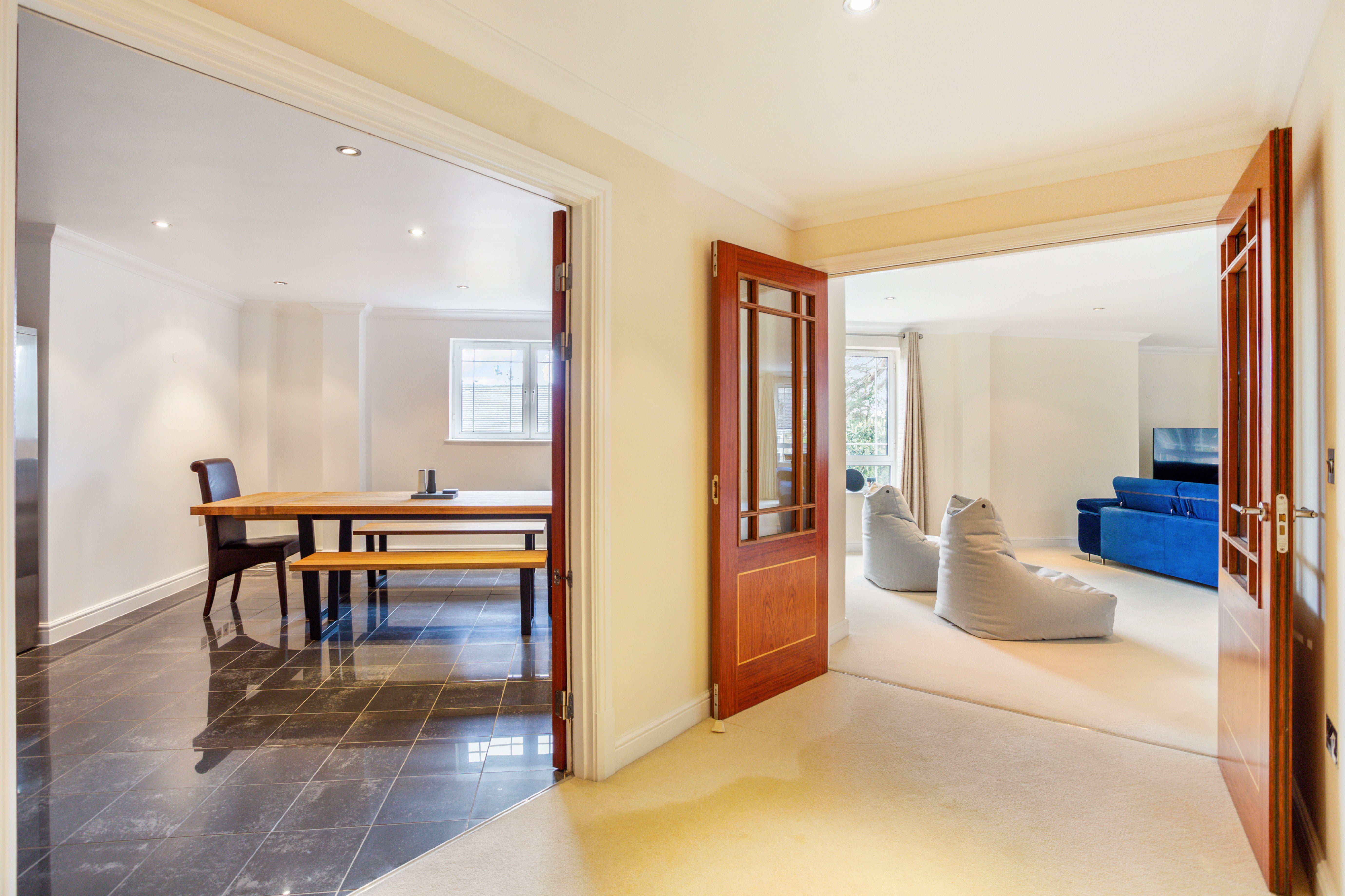 Flat Cavendish Road in Walton on Thames