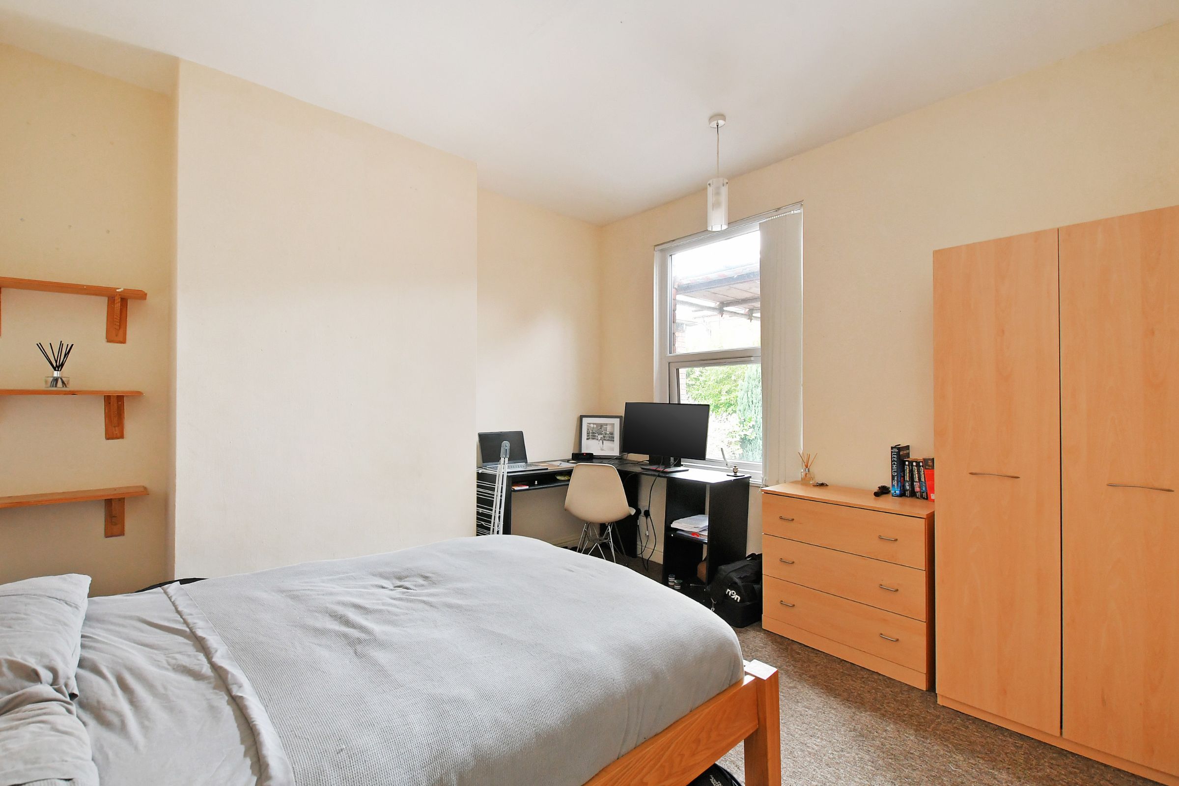 Flat Ecclesall Road in Sheffield