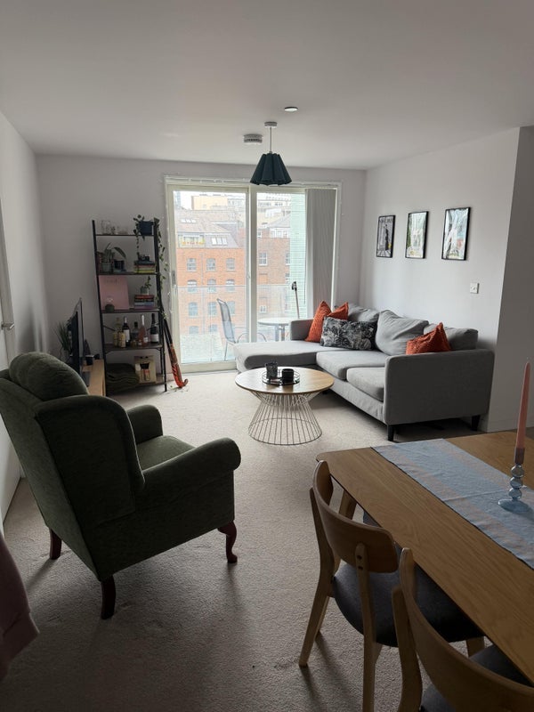 Room Dearmans Place in Salford