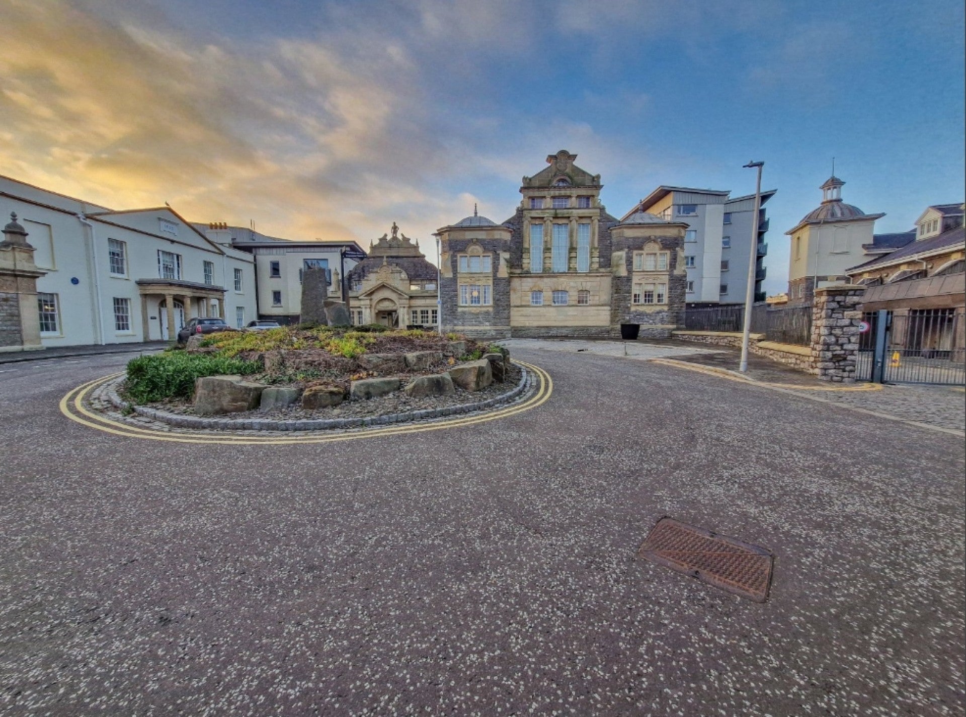 Flat Knightstone Causeway in Weston-super-Mare