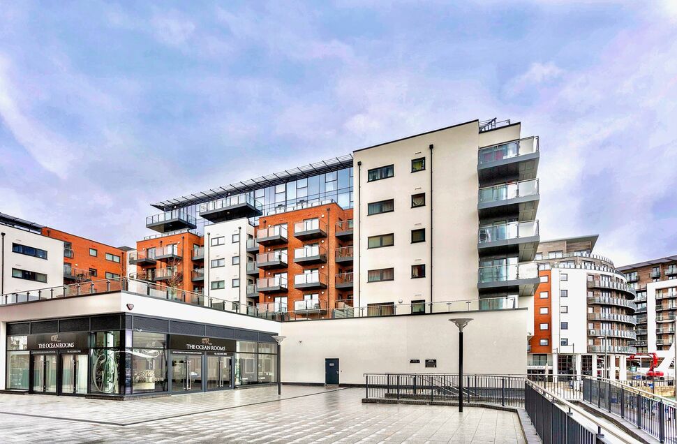 Flat Canute Road in Southampton
