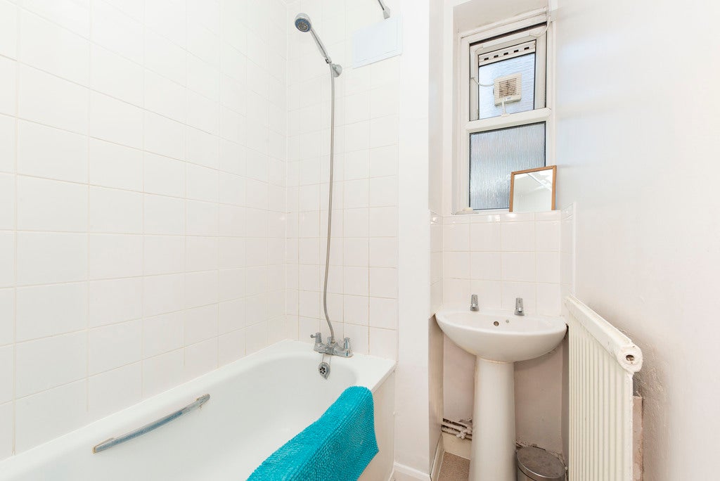 Flat Minshull Street in Greater London