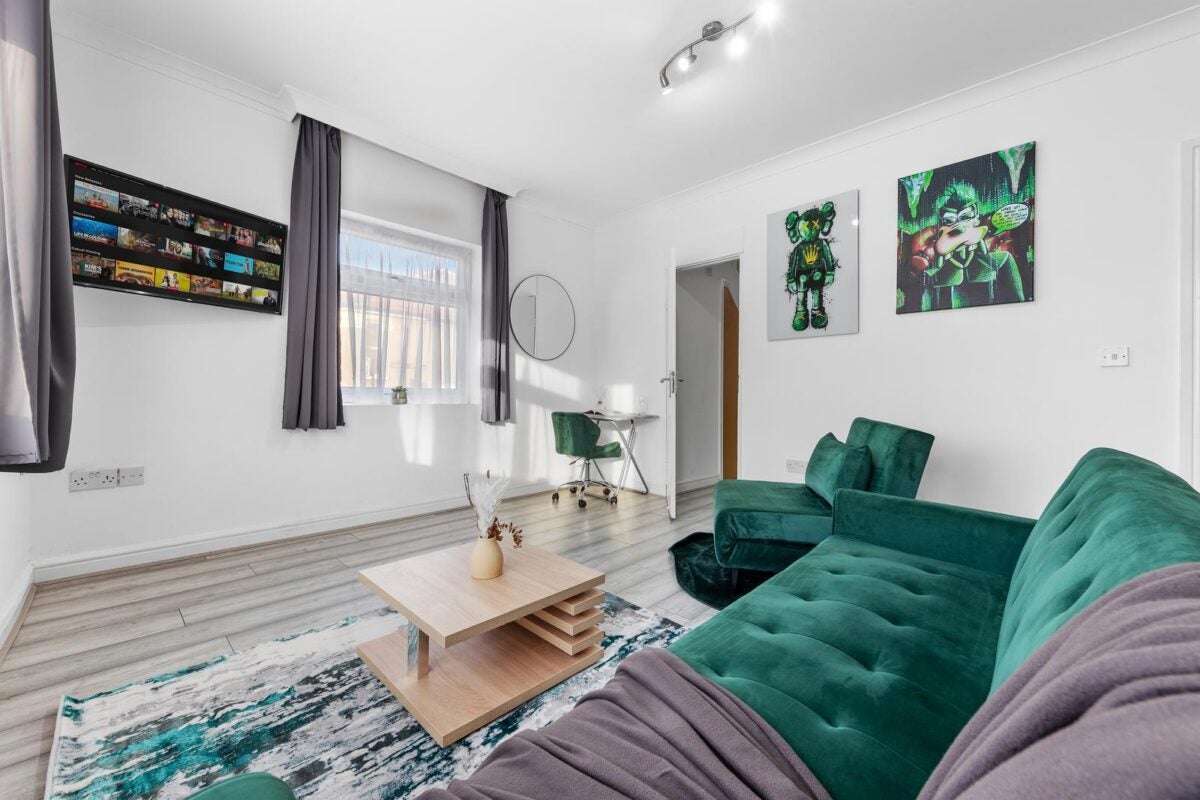 Flat Philip Lane in Greater London