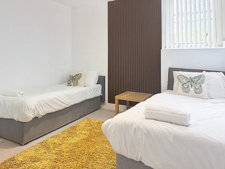 Flat Avebury Boulevard in Milton Keynes