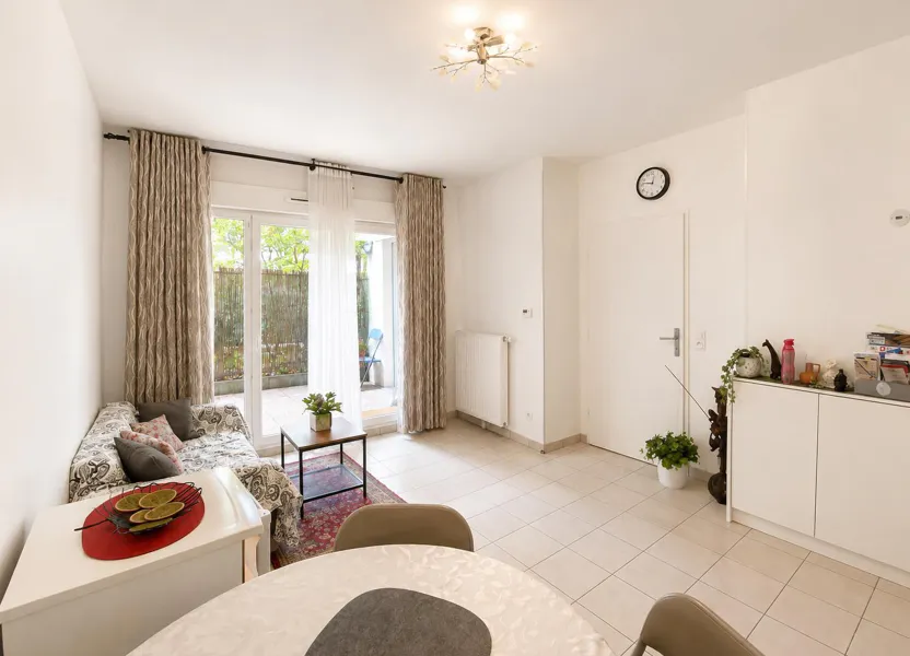 Flat Allée de Dublin in Drancy
