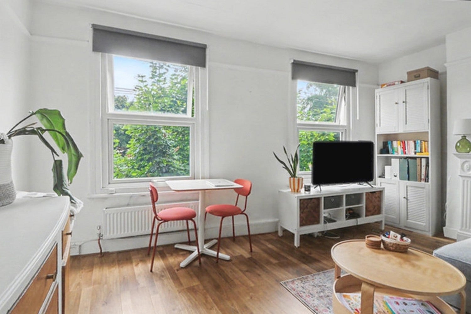 Flat Westcombe Hill in Greater London