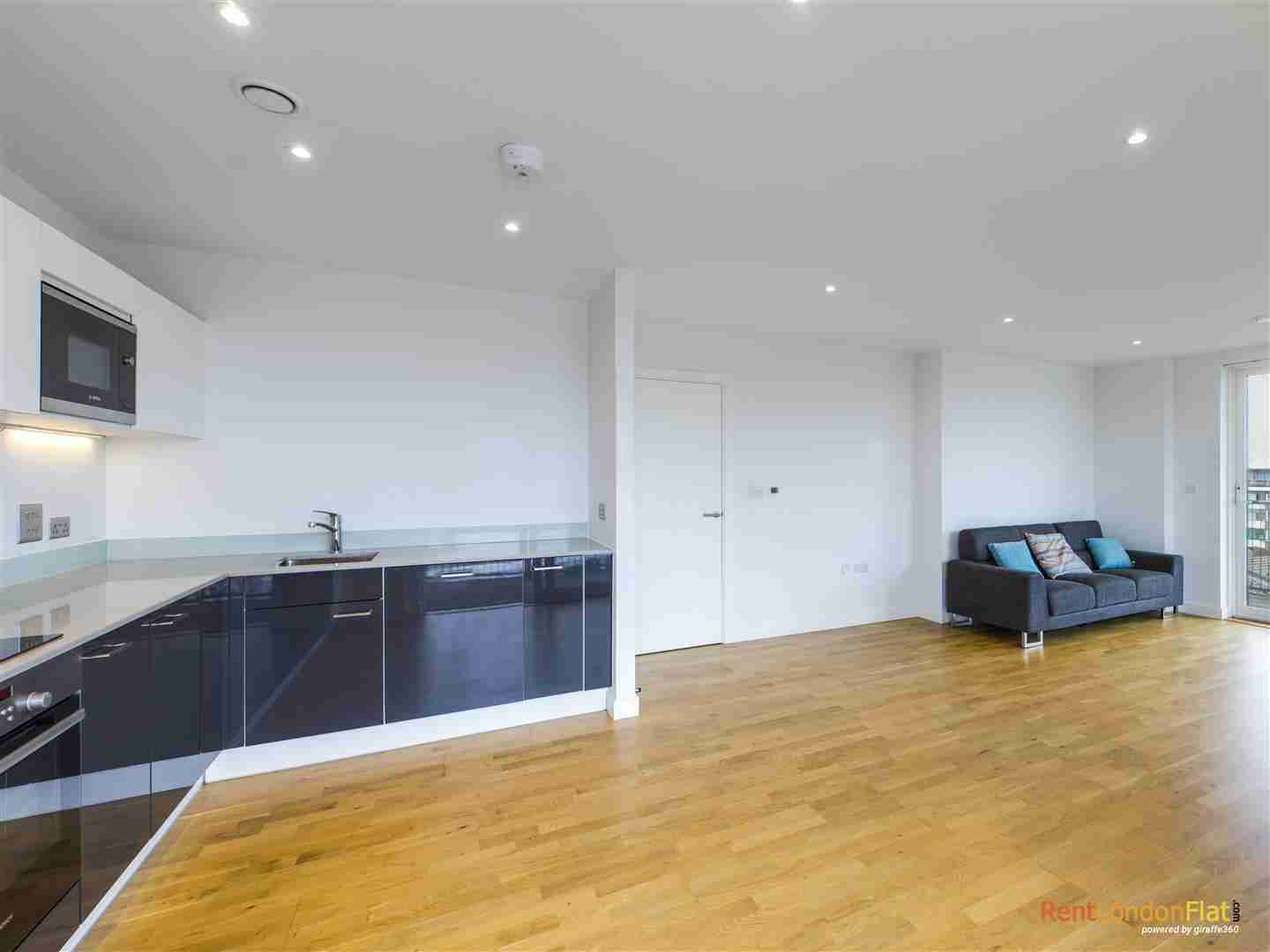 Flat Carriage Way in Greater London