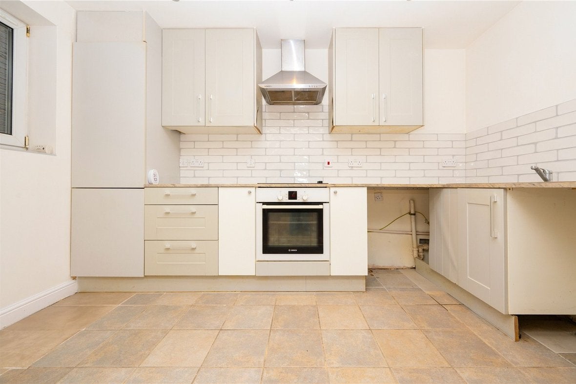 Flat St Albans Road in Watford