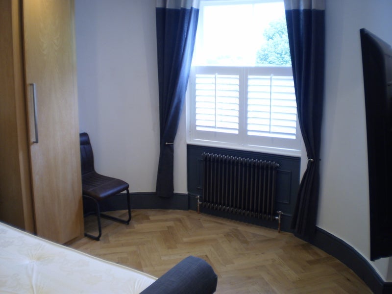 Room Kennington Park Road in Greater London