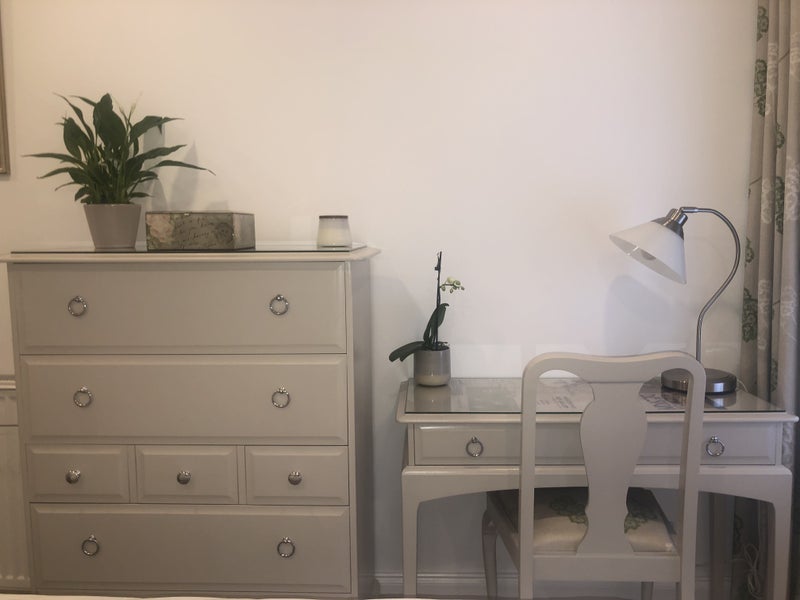 Room Smiths Land in City of Edinburgh