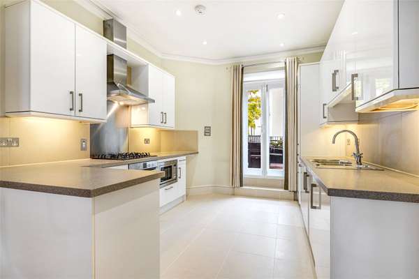 Flat West Halkin Street in City of Westminster