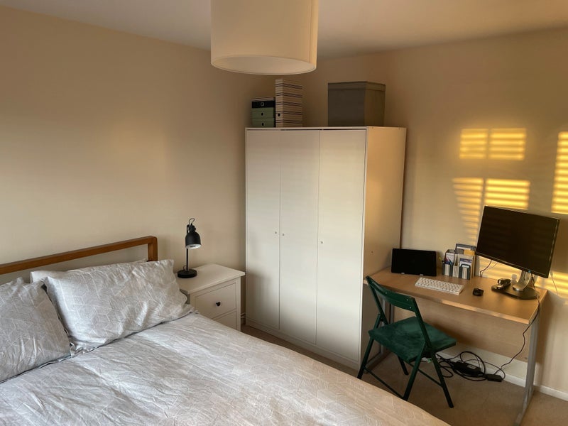 Room Wharton Road in Greater London