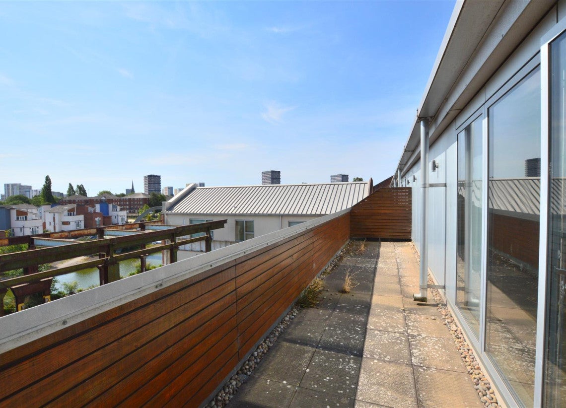 Flat Electric Wharf in Coventry