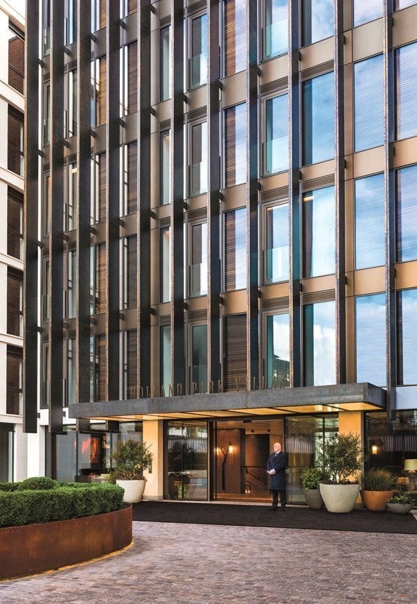 Flat Campden Hill in Greater London