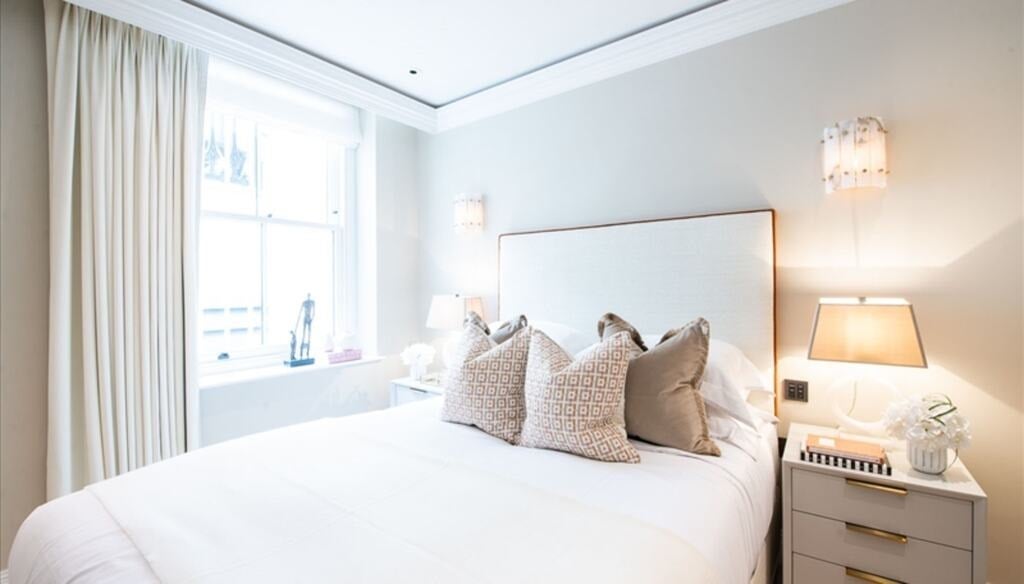 Flat Prince of Wales Terrace in Greater London