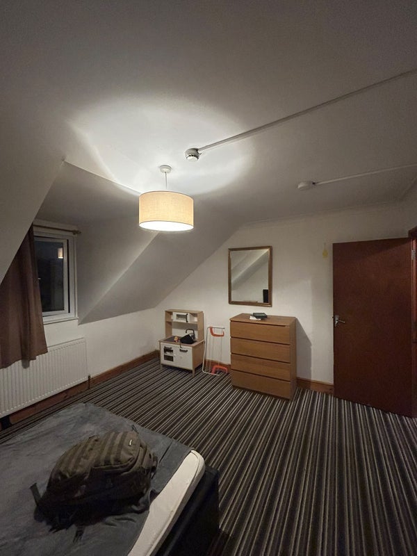 Flat Upper Tooting Road in Greater London