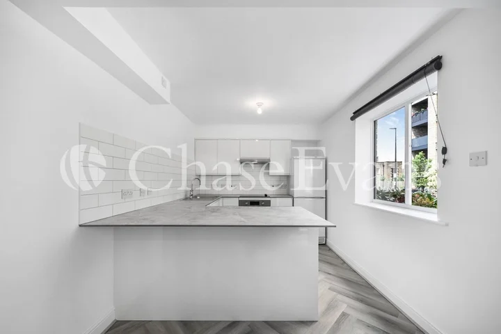 Flat Langbourne Place in Greater London