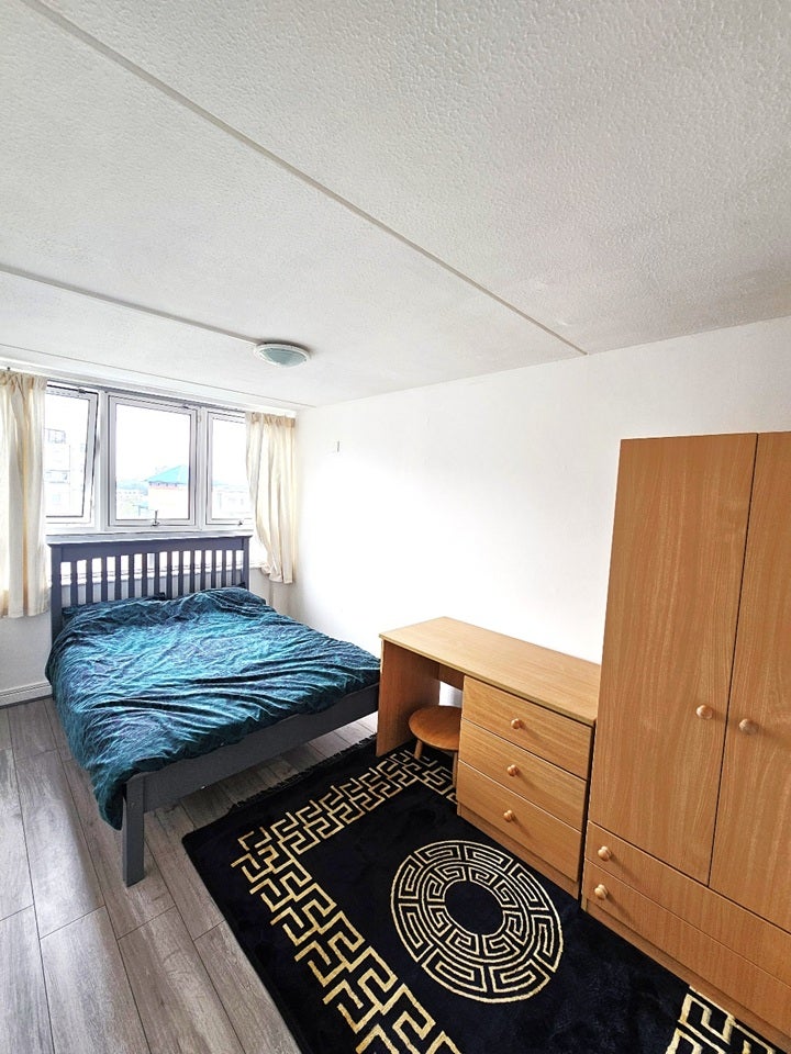 Flat Charlotte Despard Avenue in Greater London