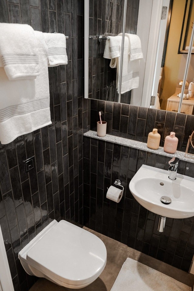 Room Avonmouth Street in Greater London