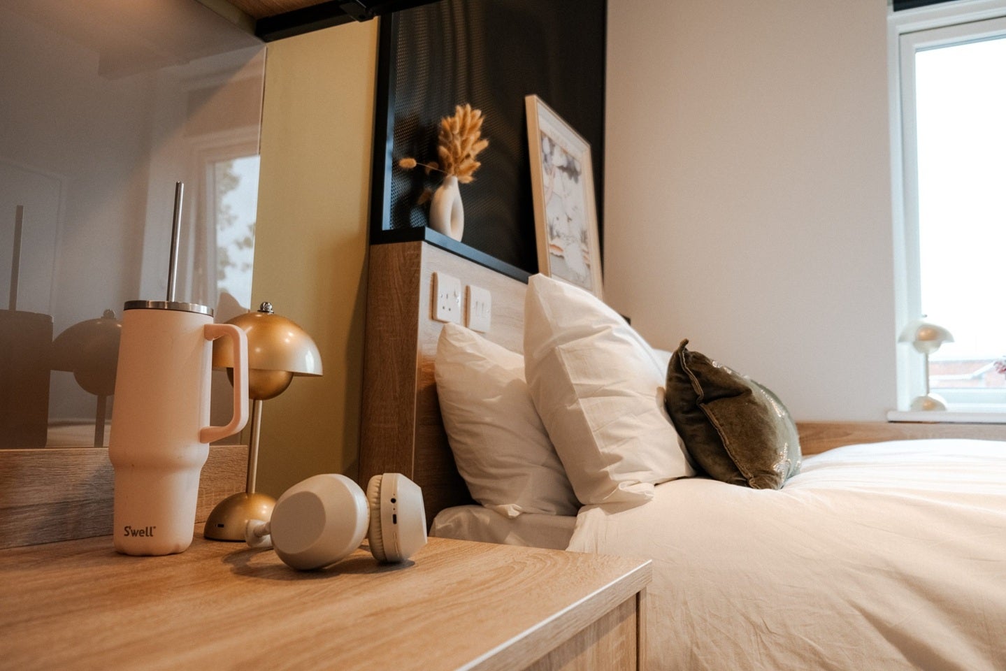 Room Avonmouth Street in Greater London
