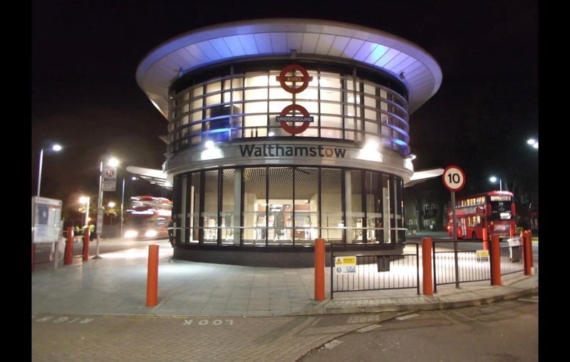Flat Cassiobury Road in Greater London
