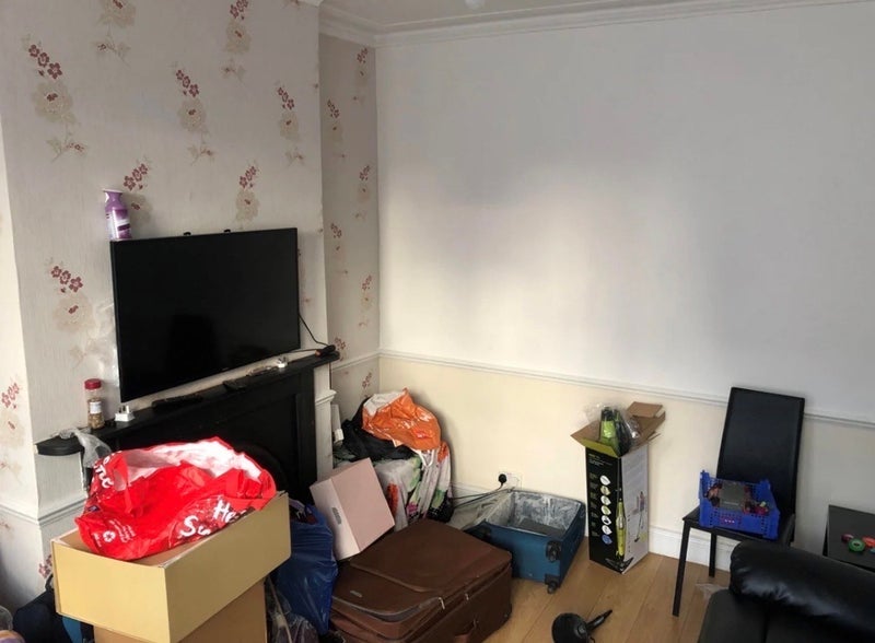 Room Cassiobury Road in Greater London