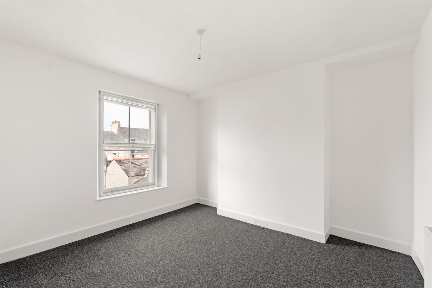 Flat Wyndham Street West in Plymouth