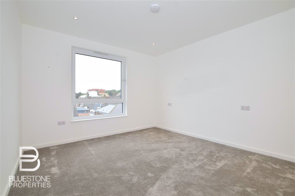 Flat Clarendon Road in Reigate and Banstead