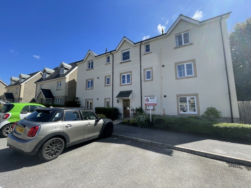 Flat Trelowen Drive in Penryn