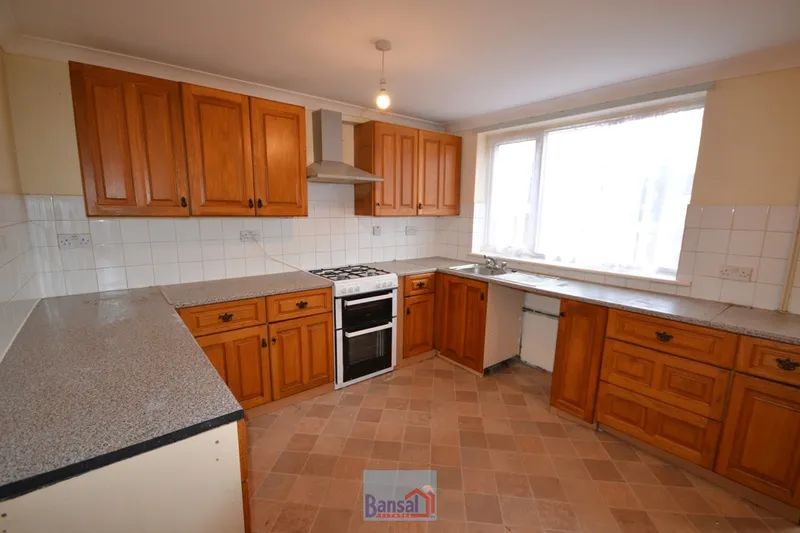 Flat Wolston Way in Coventry