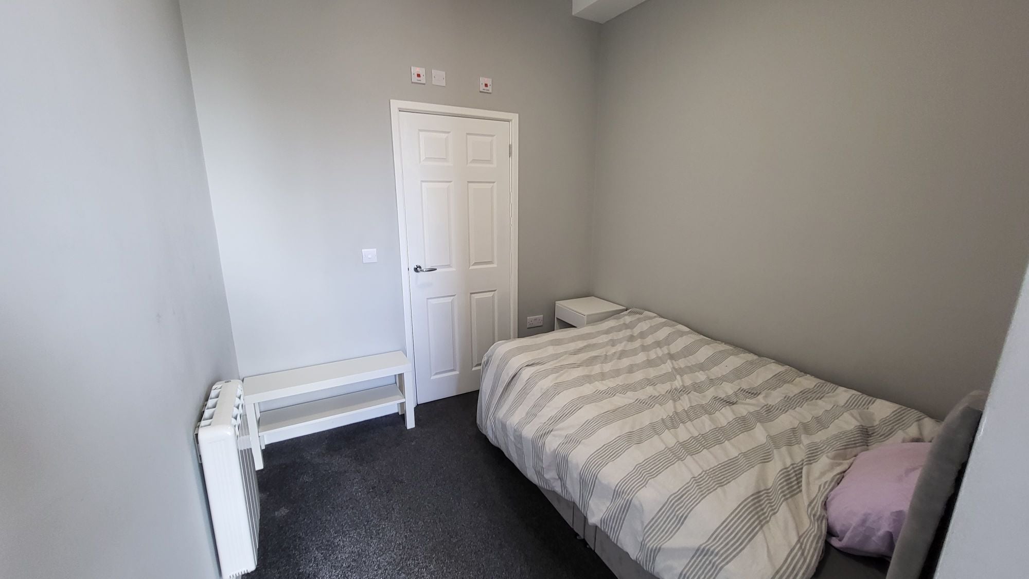 Room Auckland Road in Doncaster