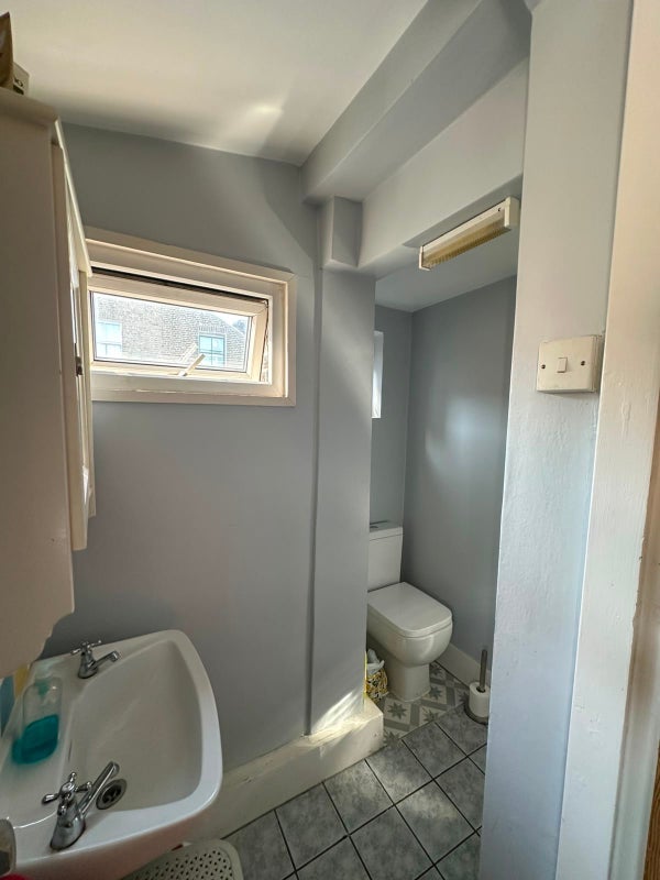 Room Kay Road in Greater London