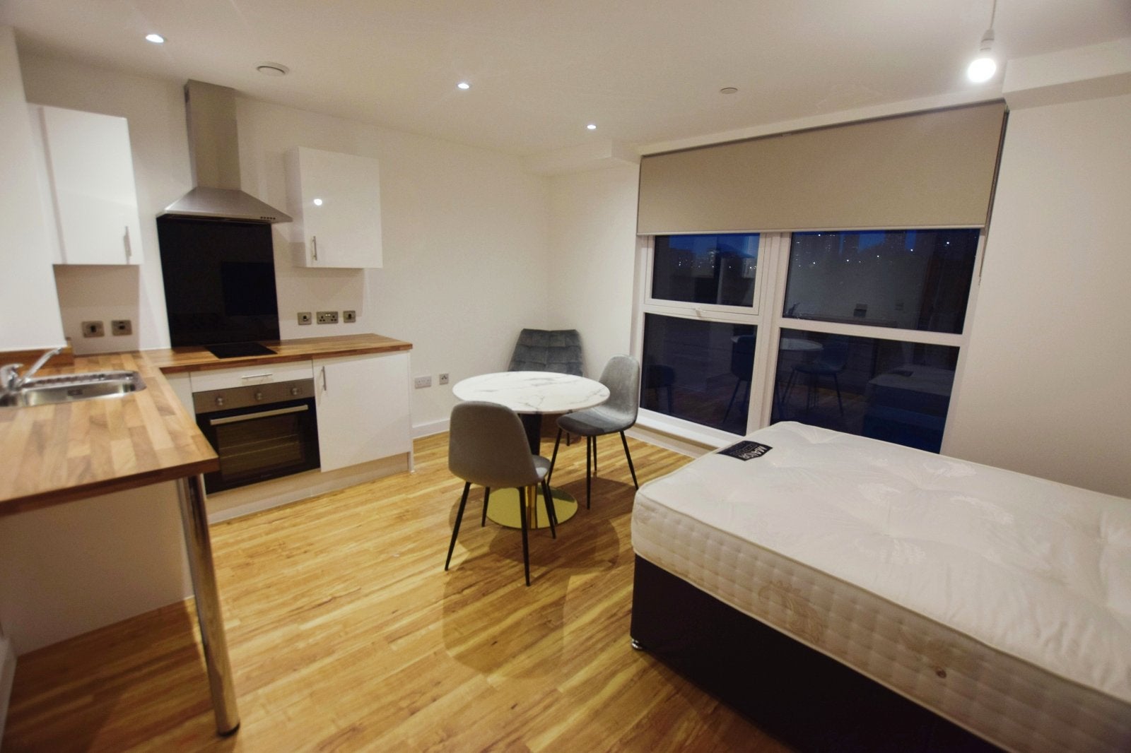 Flat Pomona Strand in Trafford