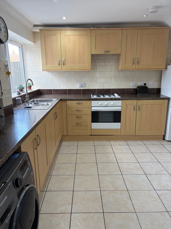 Room Falkenham Rise in Basildon