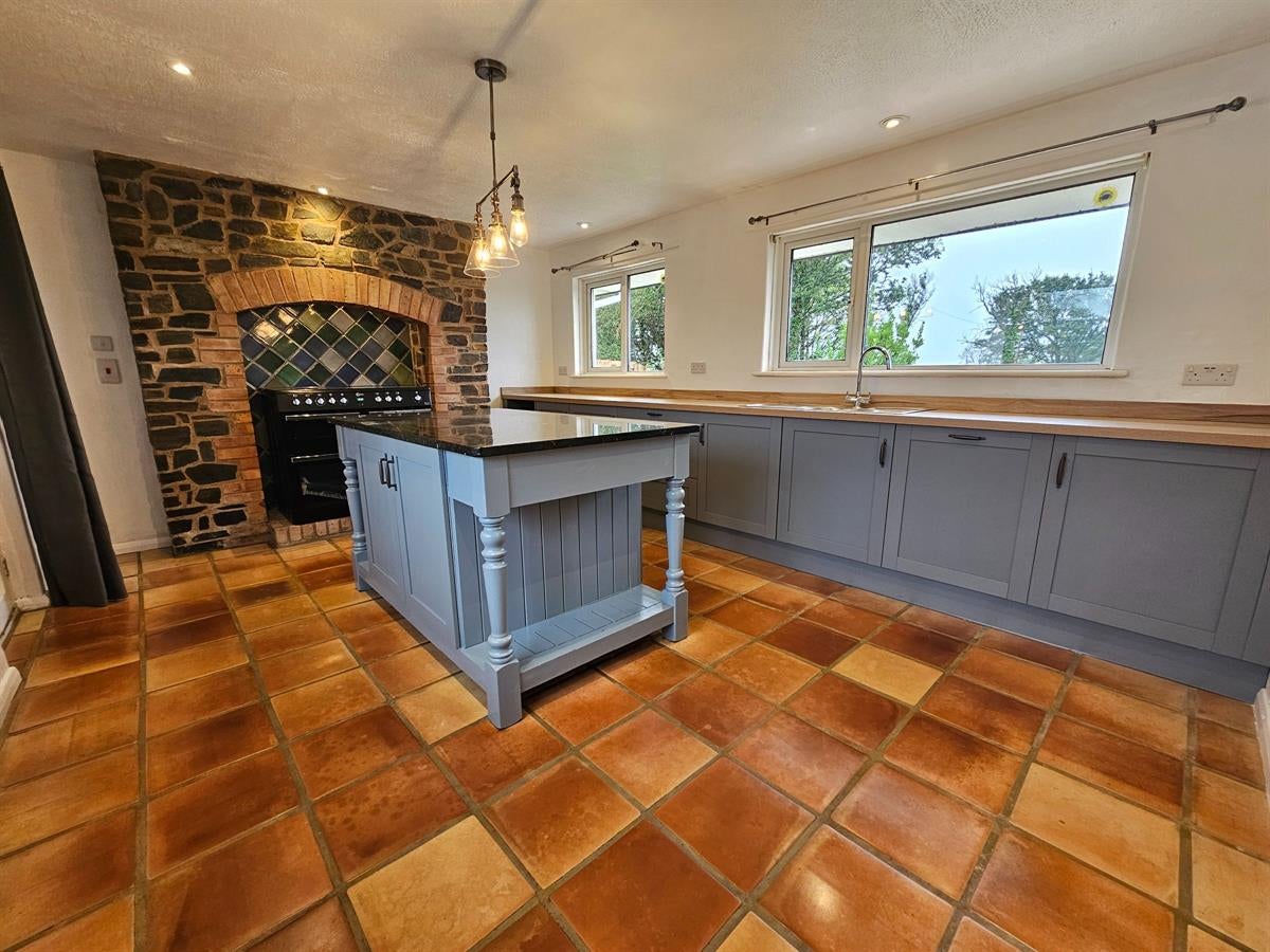 House Nettleford Hill in North Devon