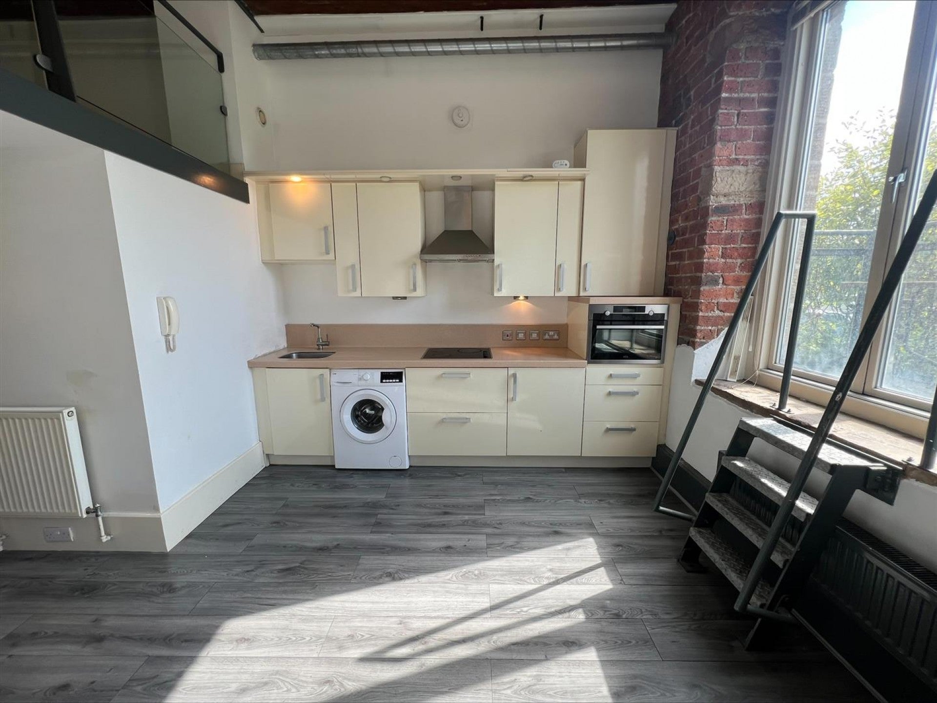 Flat Ledgard Wharf in Kirklees
