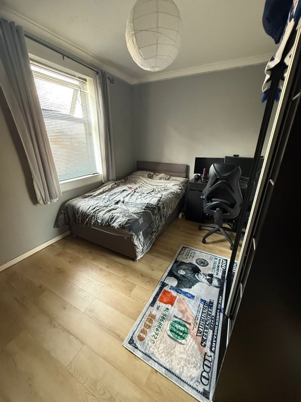Room Pinkie Road in Musselburgh