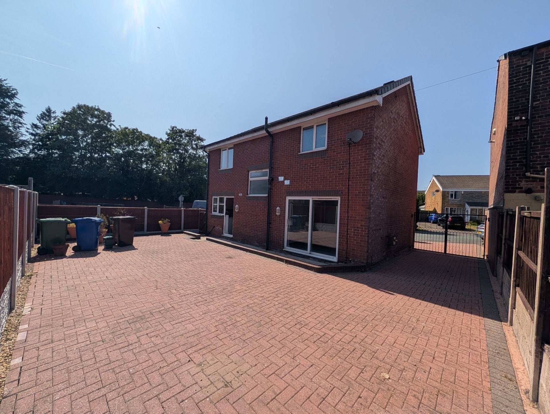 House Bryn Road South in Ashton-in-Makerfield