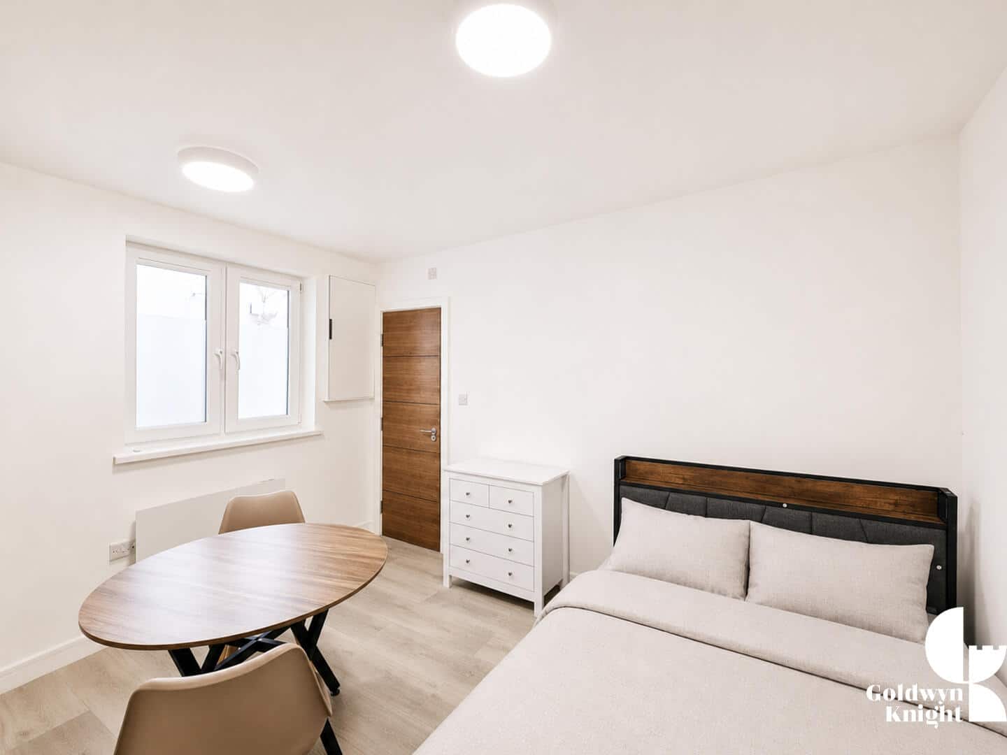 Room Hythe Street in Dartford