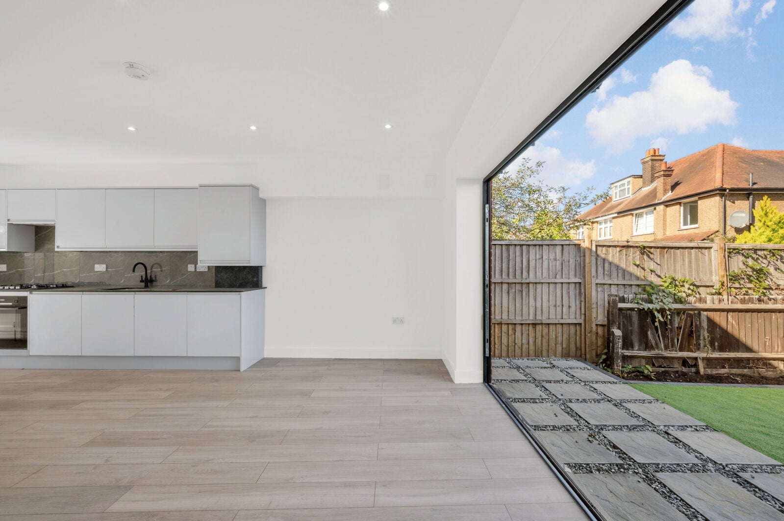 House Kent Way in Greater London