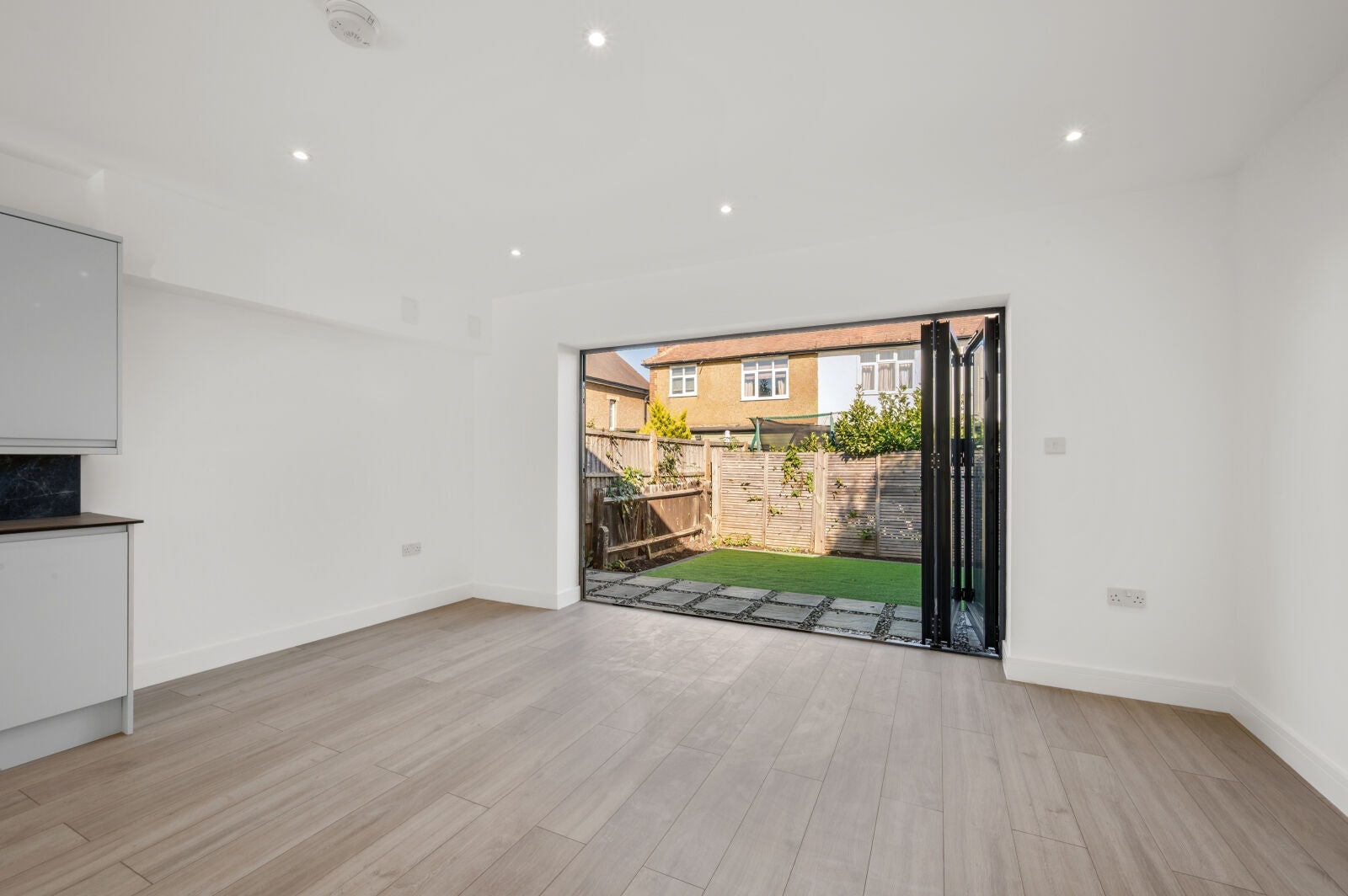 House Kent Way in Greater London